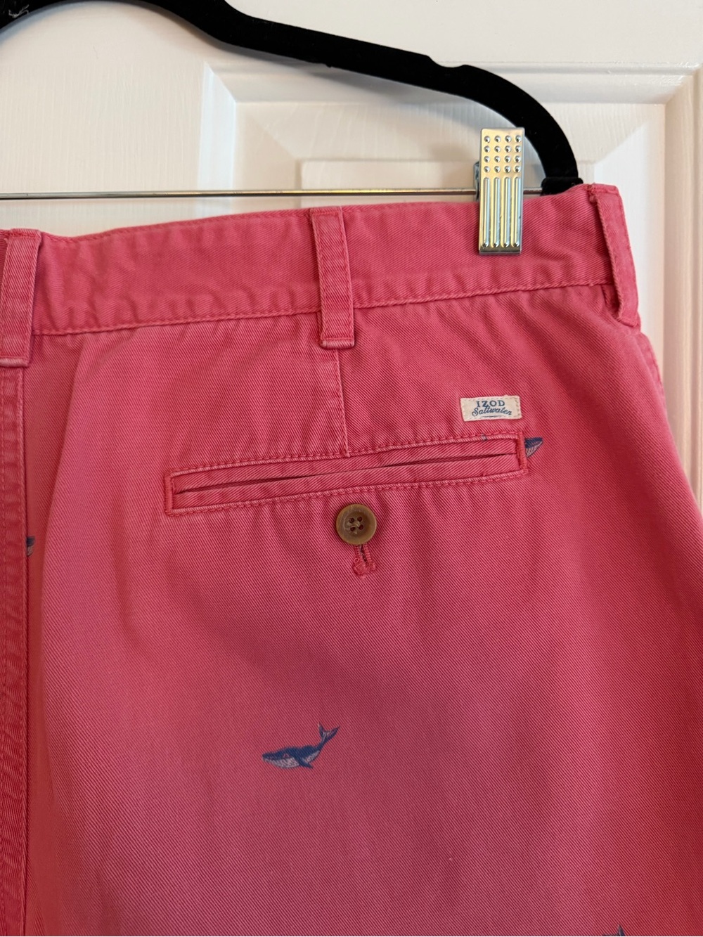 Izod Saltwater Coral Flat-Front Shorts with Navy blue whale casual preppy - Picture 4 of 10